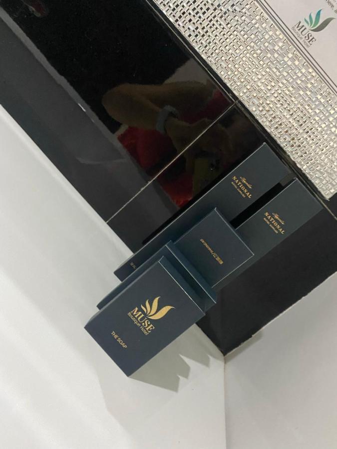 Muse Boutique Hotel Энугу Экстерьер фото